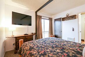 Bigwood 80 Remodeled, Private Washer Dryer, Close to Eagle Lodge by Re