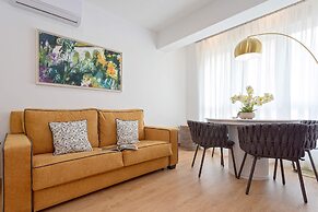 Genteel Home Santo Cristo