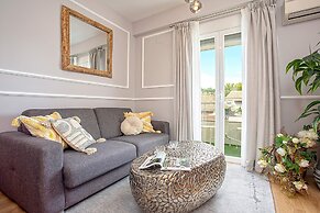 Genteel Home Amira