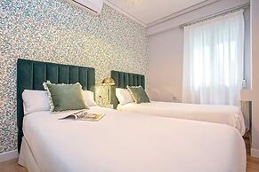 Genteel Home Amira