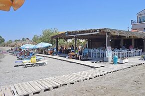 Petrakis Beach