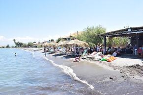 Petrakis Beach