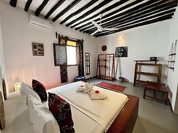 African Paradise Beach Hotel
