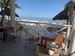African Paradise Beach Hotel