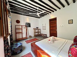 African Paradise Beach Hotel