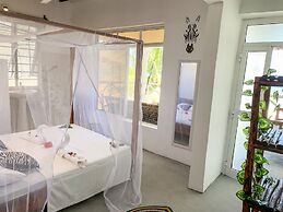 African Paradise Beach Hotel