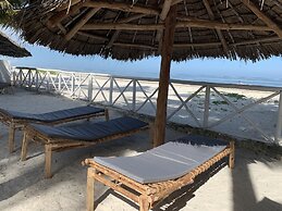 African Paradise Beach Hotel