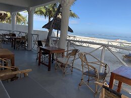 African Paradise Beach Hotel