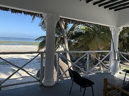 African Paradise Beach Hotel