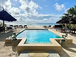 African Paradise Beach Hotel
