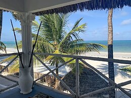 African Paradise Beach Hotel