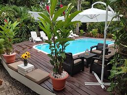 Alloro Jungle Villas