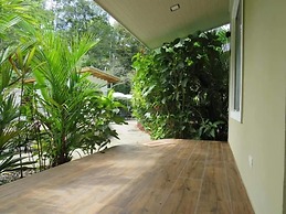 Alloro Jungle Villas