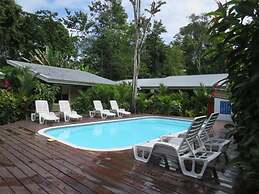 Alloro Jungle Villas