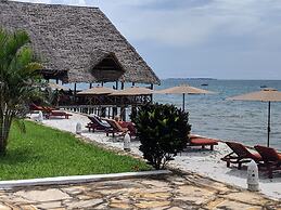 Amaan Ocean Kihinani Hotel