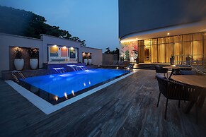 The White Orchid Hotel