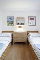 Theed Street by Onefinestay