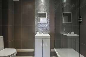 Theed Street by Onefinestay