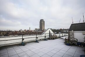 Theed Street by Onefinestay