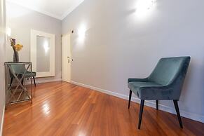 Milan Retreats Duomo