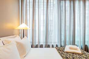 Milan Retreats Duomo