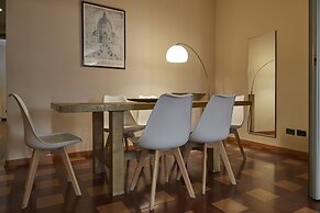 Milan Retreats Duomo