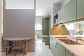 Milan Retreats Duomo