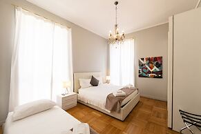 Milan Retreats Duomo