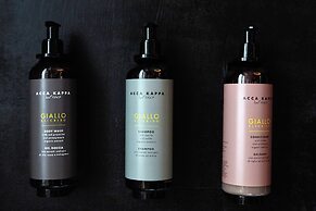 Milan Retreats Duomo