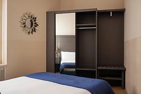 Milan Retreats Duomo