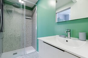 Milan Retreats Duomo