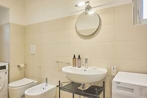 Milan Retreats Duomo