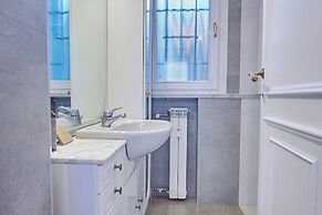 Milan Retreats Duomo