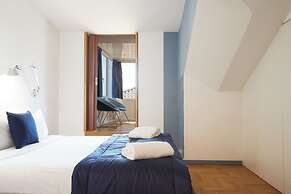 Milan Retreats Duomo