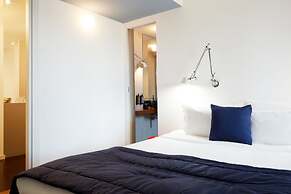 Milan Retreats Duomo