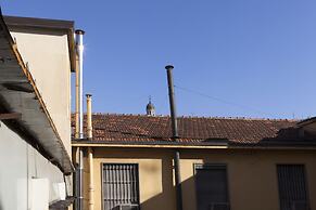 Milan Retreats Duomo