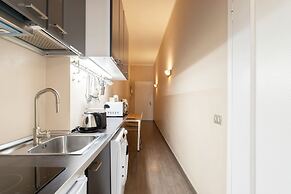 Milan Retreats Duomo