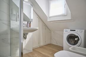 Milan Retreats Duomo