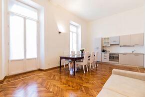 Milan Retreats Duomo