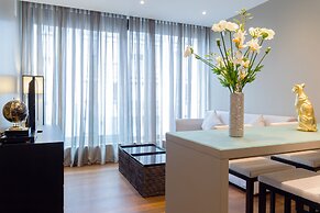 Milan Retreats Duomo