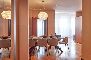 Milan Retreats Duomo