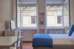 Milan Retreats Duomo