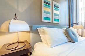 Milan Retreats Duomo