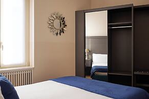 Milan Retreats Duomo