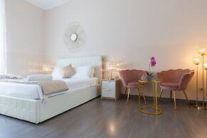 Milan Retreats Duomo