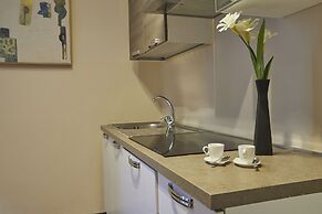 Milan Retreats Duomo