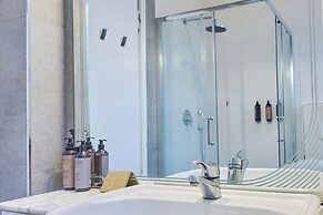 Milan Retreats Duomo