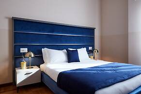 Milan Retreats Duomo