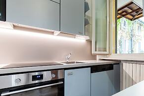 Milan Retreats Duomo