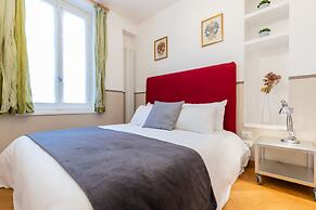 Milan Retreats Duomo